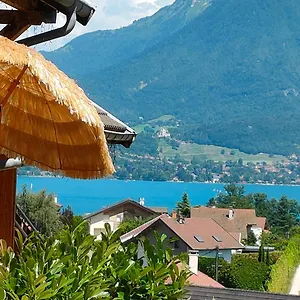 https://vue-lac-lodges.hotels-rhonealpes.com