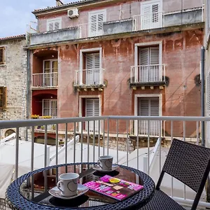 https://apartment-miracool.hotelinzadar.com